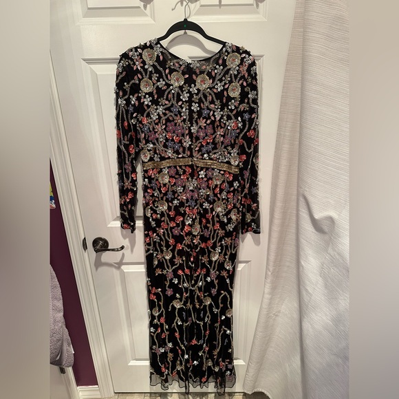 Mac Duggal #6135 - Picture 2 of 7